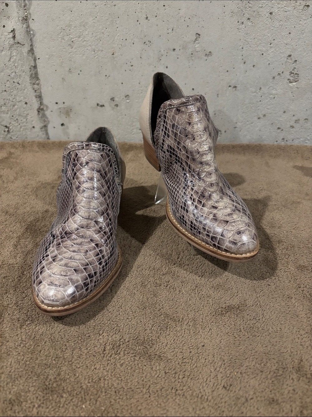 Diba True Women’s Grey and Tan Snake-Print Round Toe Ankle Booties - Size 7.5